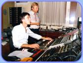 Bernd im "White Star & Regenbogen-Tonstudio" mit Ewald Mnzer (Ligister-Trio)