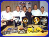 2004  Komm.Rat Wolfgang Reinprecht (Hotel Fischerwirt) gratuliert zur neuen CD